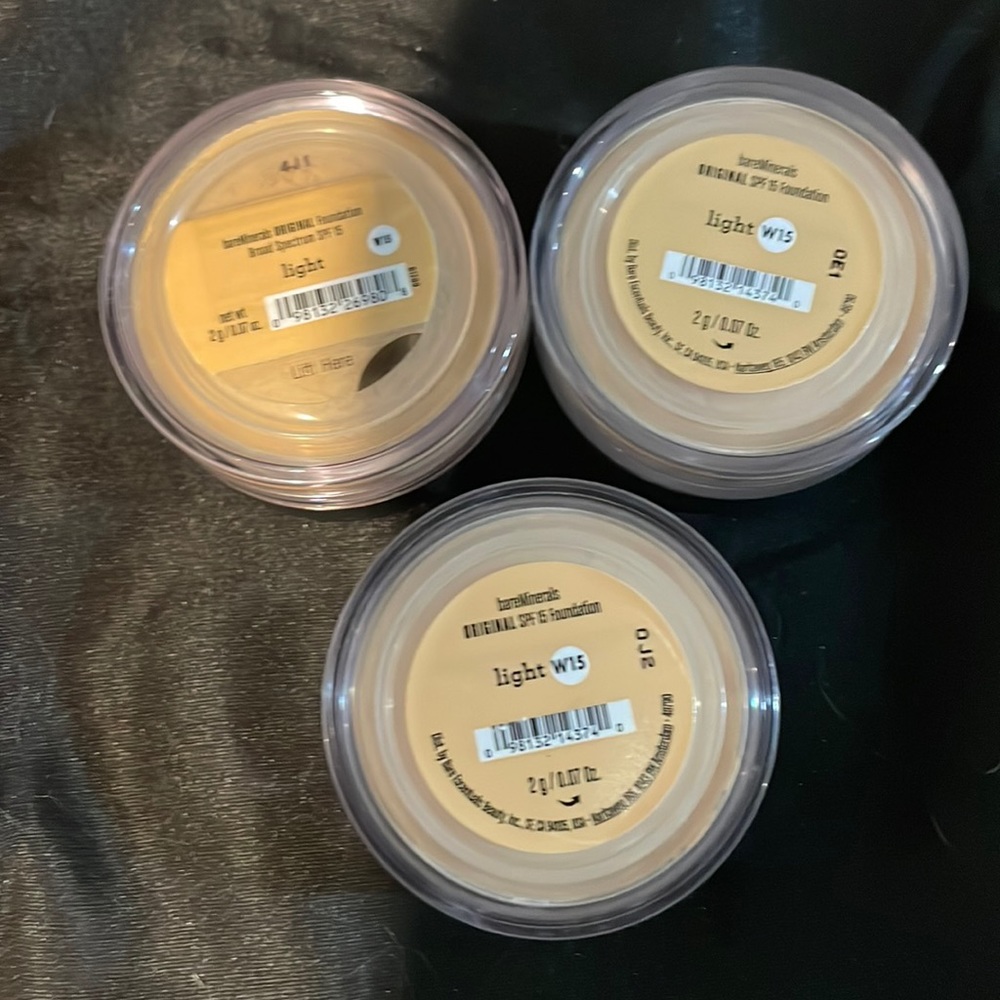 Bare minerals original foundation powder in Light W15